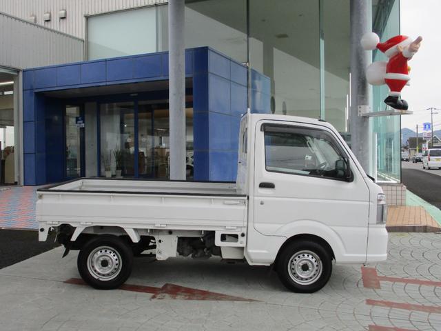 キャリイトラック ＫＣ　４ＷＤ　軽トラック　ＡＴ　エアコン　運転席エアバッグ　助手席エアバッグ（4枚目）