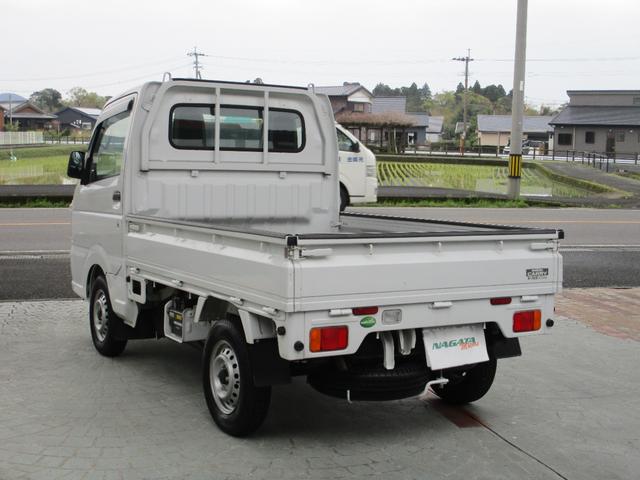 キャリイトラック ＫＣ　４ＷＤ　軽トラック　ＡＴ　エアコン　運転席エアバッグ　助手席エアバッグ（7枚目）