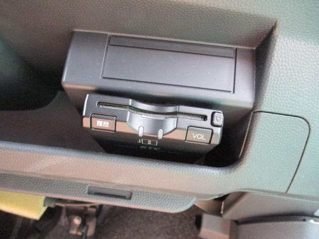 アルトラパン ＸＬ　ＥＴＣ　スマートキー　アイドリングストップ　電動格納ミラー　シートヒーター　ベンチシート　ＣＶＴ　盗難防止システム　ＡＢＳ　ＣＤ　アルミホイール　衝突安全ボディ　エアコン　パワーステアリング（6枚目）