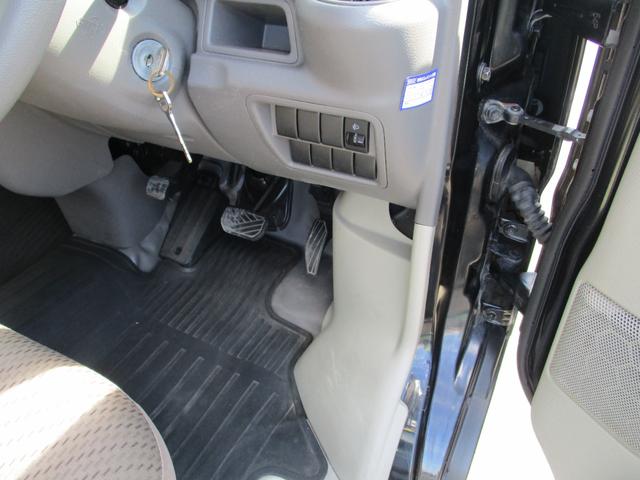 エブリイ ＰＣリミテッド　ＡＴ　両側スライドドア　電動格納ミラー　盗難防止システム　ＡＢＳ　エアコン　パワーステアリング　パワーウィンドウ　運転席エアバッグ　助手席エアバッグ　ＣＤ（3枚目）