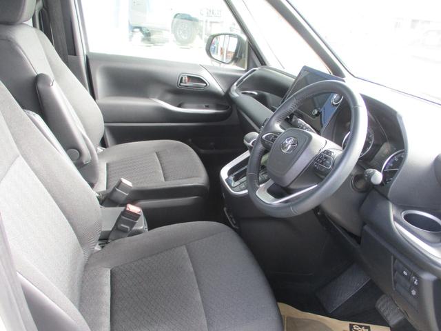 ノア Ｓ－Ｇ　バックカメラ　ナビ　クリアランスソナー　オートクルーズコントロール　レーンアシスト　衝突被害軽減システム　両側電動スライドドア　オートマチックハイビーム　ＬＥＤヘッドランプ　スマートキー（10枚目）