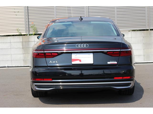 Ａ８ Ｌ　６０ＴＦＳＩクワトロ　認定中古車　ＭＭＩナビ　ＴＶチューナー　マトリクスＬＥＤ　サラウンドビューカメラ　パークアシスト　ワイヤレスチャージ（4枚目）