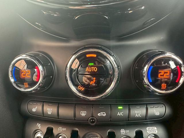 ＭＩＮＩ クーパー　コンバーチブル　クラシック・トリム　オープンカー　ＥＴＣ　バックカメラ　ナビ　クリアランスソナー　オートクルーズコントロール　衝突被害軽減システム　オートライト　ＬＥＤヘッドランプ　ＡＴ　スマートキー　アイドリングストップ（6枚目）