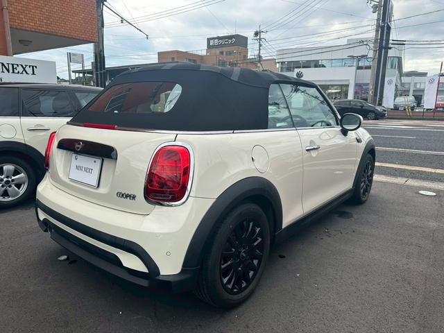 ＭＩＮＩ クーパー　コンバーチブル　クラシック・トリム　オープンカー　ＥＴＣ　バックカメラ　ナビ　クリアランスソナー　オートクルーズコントロール　衝突被害軽減システム　オートライト　ＬＥＤヘッドランプ　ＡＴ　スマートキー　アイドリングストップ（13枚目）