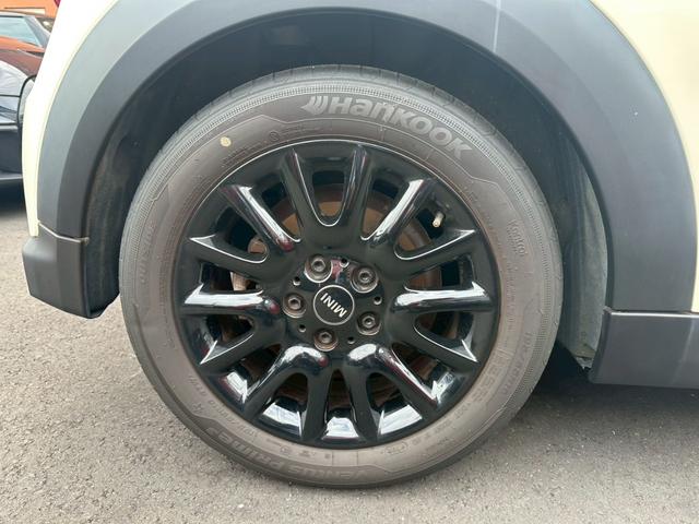 ＭＩＮＩ クーパー　コンバーチブル　クラシック・トリム　オープンカー　ＥＴＣ　バックカメラ　ナビ　クリアランスソナー　オートクルーズコントロール　衝突被害軽減システム　オートライト　ＬＥＤヘッドランプ　ＡＴ　スマートキー　アイドリングストップ（16枚目）