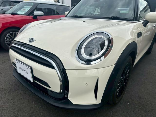 ＭＩＮＩ クーパー　コンバーチブル　クラシック・トリム　オープンカー　ＥＴＣ　バックカメラ　ナビ　クリアランスソナー　オートクルーズコントロール　衝突被害軽減システム　オートライト　ＬＥＤヘッドランプ　ＡＴ　スマートキー　アイドリングストップ（21枚目）