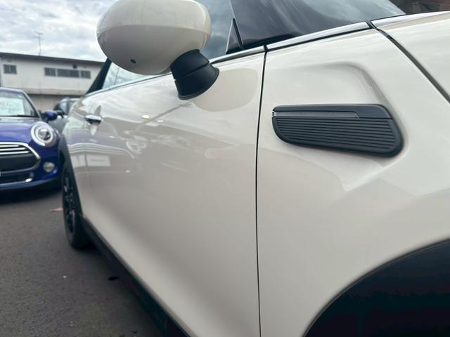 ＭＩＮＩ クーパー　コンバーチブル　クラシック・トリム　オープンカー　ＥＴＣ　バックカメラ　ナビ　クリアランスソナー　オートクルーズコントロール　衝突被害軽減システム　オートライト　ＬＥＤヘッドランプ　ＡＴ　スマートキー　アイドリングストップ（24枚目）