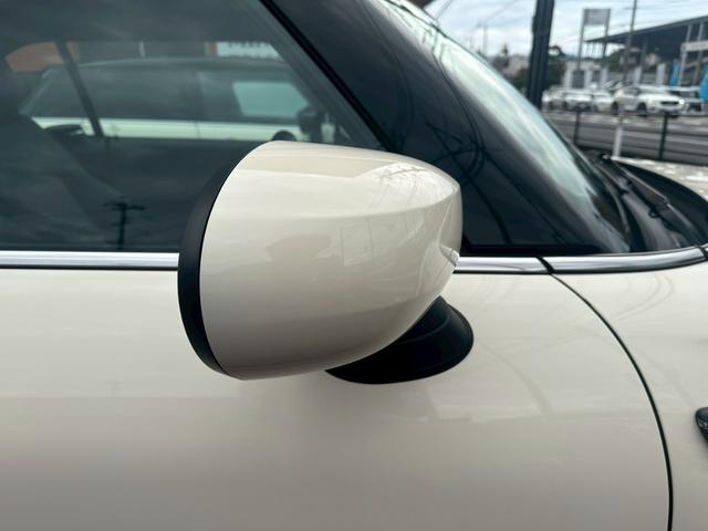 ＭＩＮＩ クーパー　コンバーチブル　クラシック・トリム　オープンカー　ＥＴＣ　バックカメラ　ナビ　クリアランスソナー　オートクルーズコントロール　衝突被害軽減システム　オートライト　ＬＥＤヘッドランプ　ＡＴ　スマートキー　アイドリングストップ（28枚目）