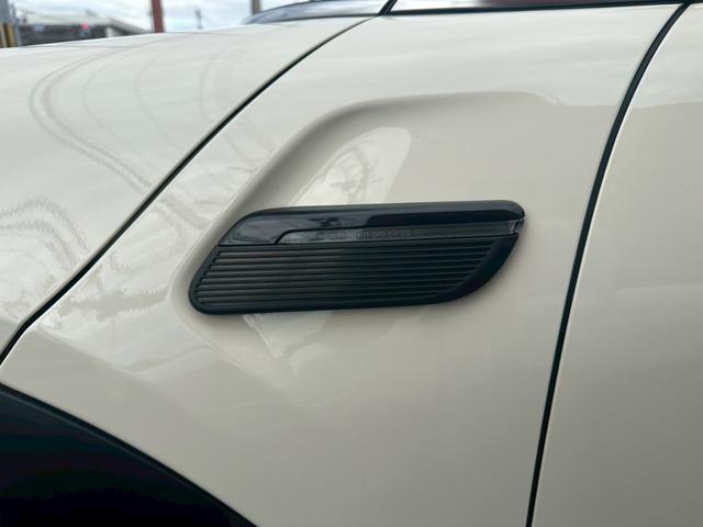 ＭＩＮＩ クーパー　コンバーチブル　クラシック・トリム　オープンカー　ＥＴＣ　バックカメラ　ナビ　クリアランスソナー　オートクルーズコントロール　衝突被害軽減システム　オートライト　ＬＥＤヘッドランプ　ＡＴ　スマートキー　アイドリングストップ（29枚目）