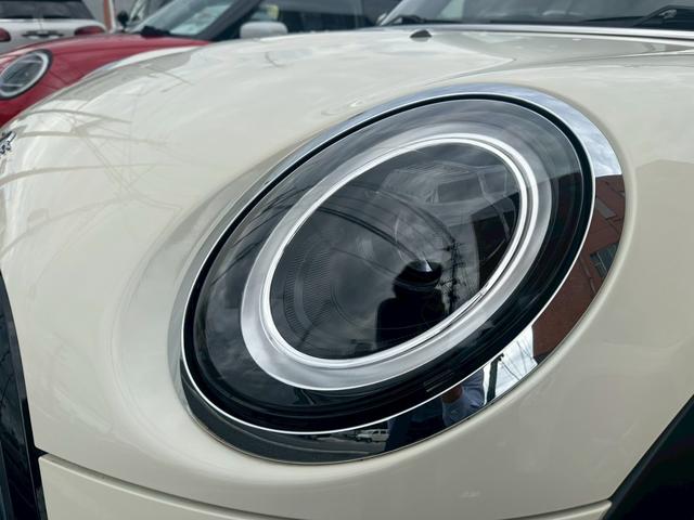ＭＩＮＩ クーパー　コンバーチブル　クラシック・トリム　オープンカー　ＥＴＣ　バックカメラ　ナビ　クリアランスソナー　オートクルーズコントロール　衝突被害軽減システム　オートライト　ＬＥＤヘッドランプ　ＡＴ　スマートキー　アイドリングストップ（34枚目）