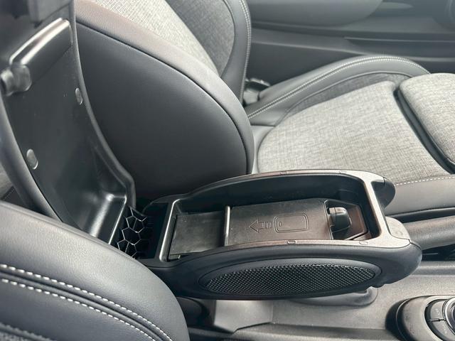 ＭＩＮＩ クーパー　コンバーチブル　クラシック・トリム　オープンカー　ＥＴＣ　バックカメラ　ナビ　クリアランスソナー　オートクルーズコントロール　衝突被害軽減システム　オートライト　ＬＥＤヘッドランプ　ＡＴ　スマートキー　アイドリングストップ（35枚目）