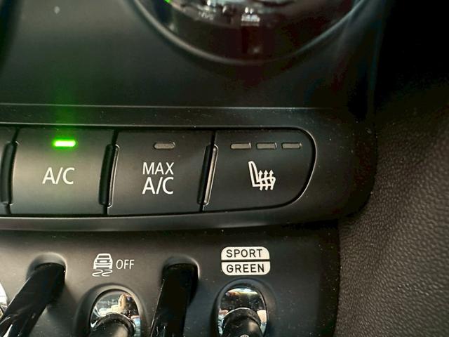 ＭＩＮＩ クーパー　コンバーチブル　クラシック・トリム　オープンカー　ＥＴＣ　バックカメラ　ナビ　クリアランスソナー　オートクルーズコントロール　衝突被害軽減システム　オートライト　ＬＥＤヘッドランプ　ＡＴ　スマートキー　アイドリングストップ（44枚目）