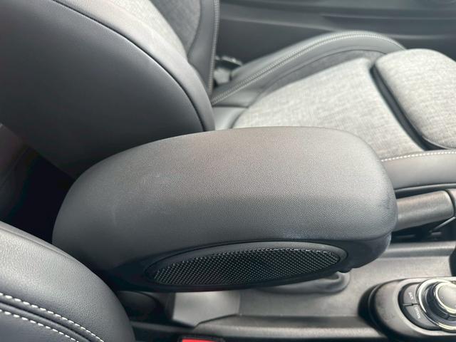 ＭＩＮＩ クーパー　コンバーチブル　クラシック・トリム　オープンカー　ＥＴＣ　バックカメラ　ナビ　クリアランスソナー　オートクルーズコントロール　衝突被害軽減システム　オートライト　ＬＥＤヘッドランプ　ＡＴ　スマートキー　アイドリングストップ（47枚目）