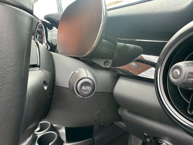 ＭＩＮＩ クーパー　コンバーチブル　クラシック・トリム　オープンカー　ＥＴＣ　バックカメラ　ナビ　クリアランスソナー　オートクルーズコントロール　衝突被害軽減システム　オートライト　ＬＥＤヘッドランプ　ＡＴ　スマートキー　アイドリングストップ（48枚目）