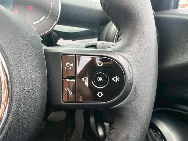 ＭＩＮＩ クーパー　コンバーチブル　クラシック・トリム　オープンカー　ＥＴＣ　バックカメラ　ナビ　クリアランスソナー　オートクルーズコントロール　衝突被害軽減システム　オートライト　ＬＥＤヘッドランプ　ＡＴ　スマートキー　アイドリングストップ（50枚目）