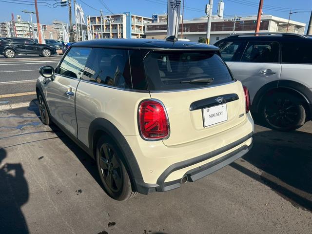 MINI クーパー クラシック・トリム ドライブレコーダー バックカメラ クリアランスソナー オートクルーズコントロール パークアシスト 衝突被害軽減システム アルミホイール オートライト LEDヘッドランプ スマートキー(7枚目)