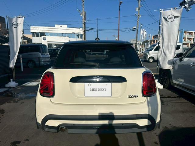 MINI クーパー クラシック・トリム ドライブレコーダー バックカメラ クリアランスソナー オートクルーズコントロール パークアシスト 衝突被害軽減システム アルミホイール オートライト LEDヘッドランプ スマートキー(10枚目)