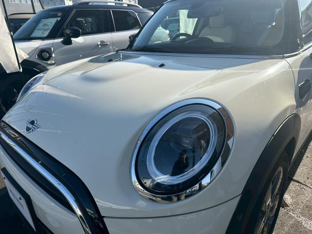 MINI クーパー クラシック・トリム ドライブレコーダー バックカメラ クリアランスソナー オートクルーズコントロール パークアシスト 衝突被害軽減システム アルミホイール オートライト LEDヘッドランプ スマートキー(15枚目)