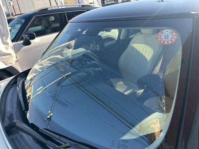 MINI クーパー クラシック・トリム ドライブレコーダー バックカメラ クリアランスソナー オートクルーズコントロール パークアシスト 衝突被害軽減システム アルミホイール オートライト LEDヘッドランプ スマートキー(18枚目)