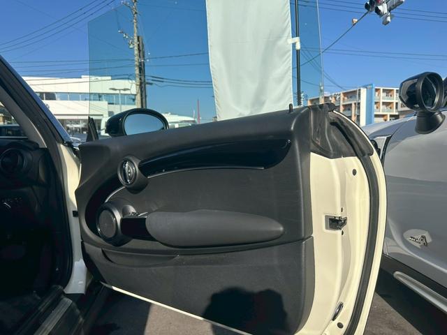 MINI クーパー クラシック・トリム ドライブレコーダー バックカメラ クリアランスソナー オートクルーズコントロール パークアシスト 衝突被害軽減システム アルミホイール オートライト LEDヘッドランプ スマートキー(30枚目)