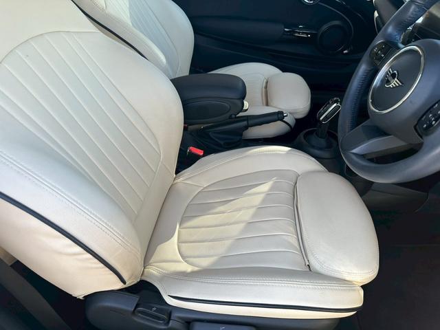 MINI クーパー クラシック・トリム ドライブレコーダー バックカメラ クリアランスソナー オートクルーズコントロール パークアシスト 衝突被害軽減システム アルミホイール オートライト LEDヘッドランプ スマートキー(33枚目)