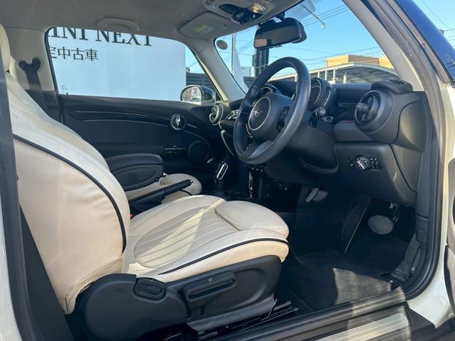 MINI クーパー クラシック・トリム ドライブレコーダー バックカメラ クリアランスソナー オートクルーズコントロール パークアシスト 衝突被害軽減システム アルミホイール オートライト LEDヘッドランプ スマートキー(34枚目)