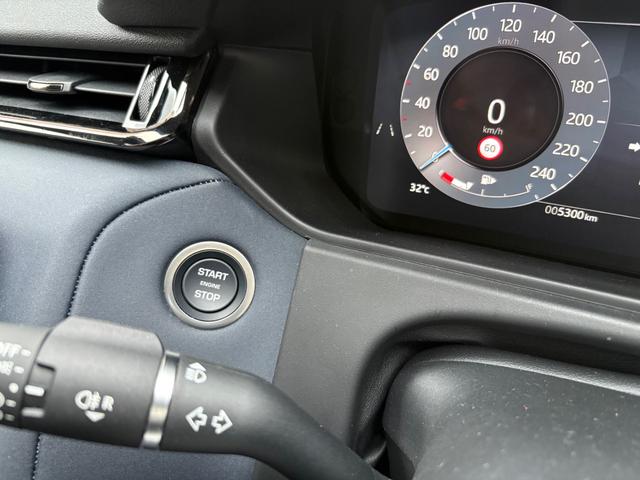 レンジローバーヴェラール ダイナミック SE P400e 4WD クリアランスソナー パワーシート サンルーフ ナビ アルミホイール シートヒーター AT エアコン(15枚目)