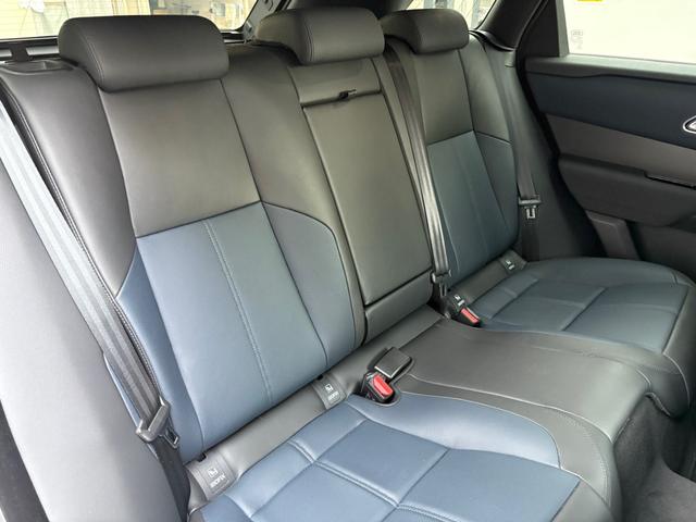 レンジローバーヴェラール ダイナミック SE P400e 4WD クリアランスソナー パワーシート サンルーフ ナビ アルミホイール シートヒーター AT エアコン(18枚目)