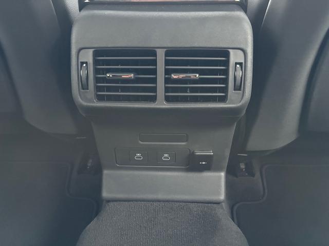 レンジローバーヴェラール ダイナミック SE P400e 4WD クリアランスソナー パワーシート サンルーフ ナビ アルミホイール シートヒーター AT エアコン(49枚目)