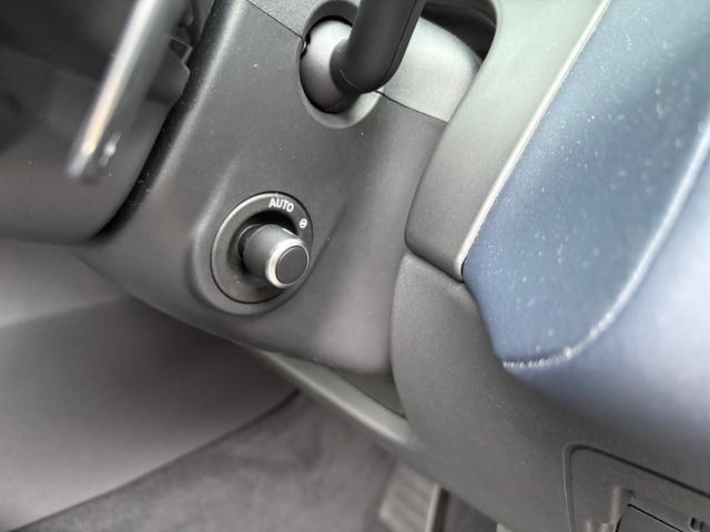 レンジローバーヴェラール ダイナミック SE P400e 4WD クリアランスソナー パワーシート サンルーフ ナビ アルミホイール シートヒーター AT エアコン(53枚目)