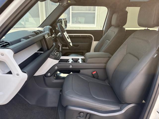 ディフェンダー 90X-ダイナミックHSE D350 4WD 全周囲カメラ クリアランスソナー オートクルーズコントロール パワーシート 衝突被害軽減システム サンルーフ ナビ LEDヘッドランプ スマートキー アイドリングストップ 電動格納ミラー(3枚目)