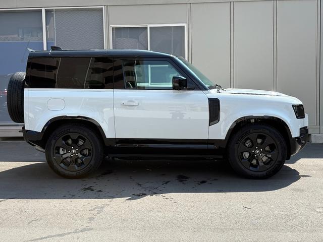 ディフェンダー 90X-ダイナミックHSE D350 4WD 全周囲カメラ クリアランスソナー オートクルーズコントロール パワーシート 衝突被害軽減システム サンルーフ ナビ LEDヘッドランプ スマートキー アイドリングストップ 電動格納ミラー(20枚目)