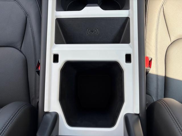 ディフェンダー 90X-ダイナミックHSE D350 4WD 全周囲カメラ クリアランスソナー オートクルーズコントロール パワーシート 衝突被害軽減システム サンルーフ ナビ LEDヘッドランプ スマートキー アイドリングストップ 電動格納ミラー(42枚目)