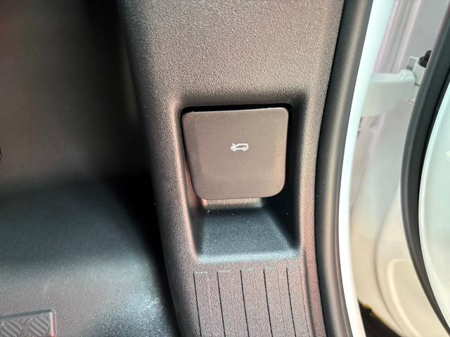 ディフェンダー 90X-ダイナミックHSE D350 4WD 全周囲カメラ クリアランスソナー オートクルーズコントロール パワーシート 衝突被害軽減システム サンルーフ ナビ LEDヘッドランプ スマートキー アイドリングストップ 電動格納ミラー(59枚目)