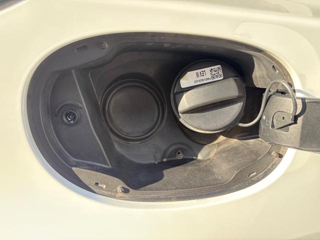 レンジローバーイヴォーク SE P200 4WD 全周囲カメラ クリアランスソナー オートクルーズコントロール パワーシート 衝突被害軽減システム ナビ LEDヘッドランプ 電動リアゲート アルミホイール キーレスエントリー AT(52枚目)