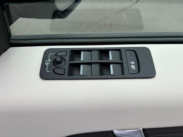 ディスカバリースポーツ Ｓ　Ｄ２００　４ＷＤ　全周囲カメラ　クリアランスソナー　オートクルーズコントロール　レーンアシスト　パワーシート　衝突被害軽減システム　ナビ　ＬＥＤヘッドランプ　アルミホイール　スマートキー　電動格納ミラー　ＡＴ（16枚目）