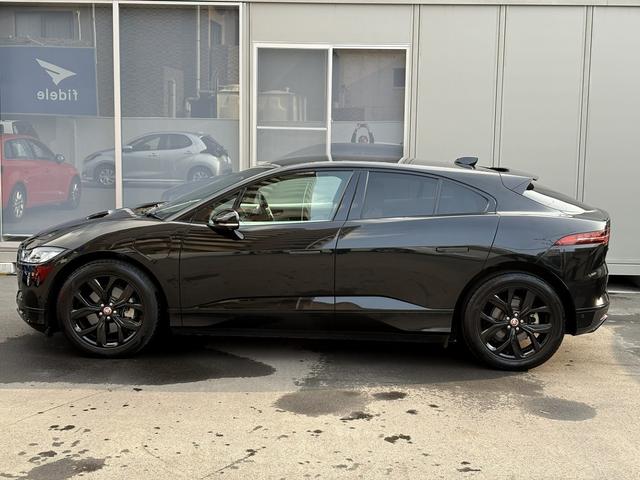 Iペイス ブラックエディション 4WD 全周囲カメラ クリアランスソナー オートクルーズコントロール レーンアシスト パワーシート 衝突被害軽減システム サンルーフ ナビ オートライト アルミホイール(5枚目)