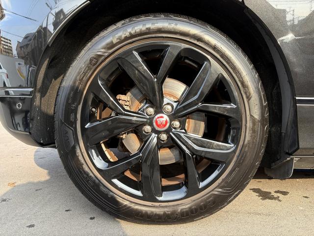 Iペイス ブラックエディション 4WD 全周囲カメラ クリアランスソナー オートクルーズコントロール レーンアシスト パワーシート 衝突被害軽減システム サンルーフ ナビ オートライト アルミホイール(7枚目)