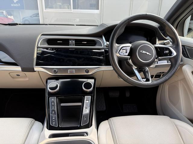 Iペイス ブラックエディション 4WD 全周囲カメラ クリアランスソナー オートクルーズコントロール レーンアシスト パワーシート 衝突被害軽減システム サンルーフ ナビ オートライト アルミホイール(8枚目)