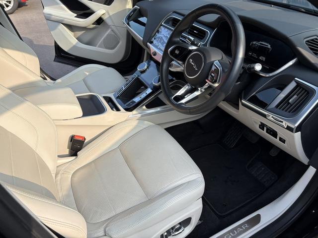 Iペイス ブラックエディション 4WD 全周囲カメラ クリアランスソナー オートクルーズコントロール レーンアシスト パワーシート 衝突被害軽減システム サンルーフ ナビ オートライト アルミホイール(47枚目)