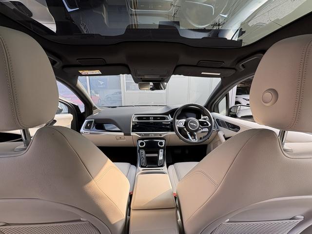 Iペイス ブラックエディション 4WD 全周囲カメラ クリアランスソナー オートクルーズコントロール レーンアシスト パワーシート 衝突被害軽減システム サンルーフ ナビ オートライト アルミホイール(49枚目)