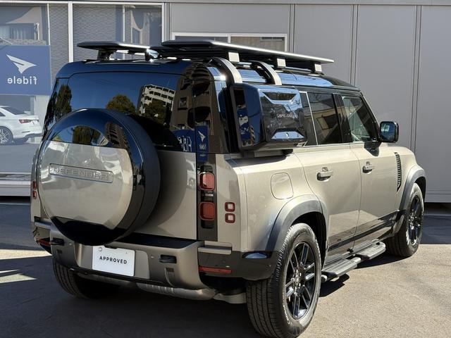 ディフェンダー １１０Ｘ－ダイナミックＳＥ　Ｄ３５０　４ＷＤ　全周囲カメラ　クリアランスソナー　オートクルーズコントロール　ナビ　アルミホイール　電動格納ミラー　ＡＴ　ＵＳＢ　Ｂｌｕｅｔｏｏｔｈ　エアコン　パワーウィンドウ　運転席エアバッグ（22枚目）