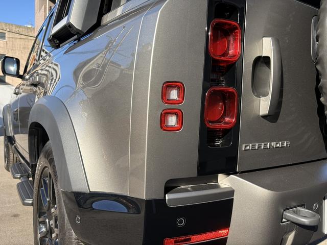 ディフェンダー １１０Ｘ－ダイナミックＳＥ　Ｄ３５０　４ＷＤ　全周囲カメラ　クリアランスソナー　オートクルーズコントロール　ナビ　アルミホイール　電動格納ミラー　ＡＴ　ＵＳＢ　Ｂｌｕｅｔｏｏｔｈ　エアコン　パワーウィンドウ　運転席エアバッグ（75枚目）