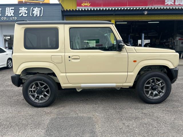 ジムニー ＸＣ　Ｒ７．１０登録車　未使用　４ＷＤ　シフォンアイボリーメタリック／ブラック２トーンルーフ　カロッツェリアナビ７インチ　バックカメラ（6枚目）