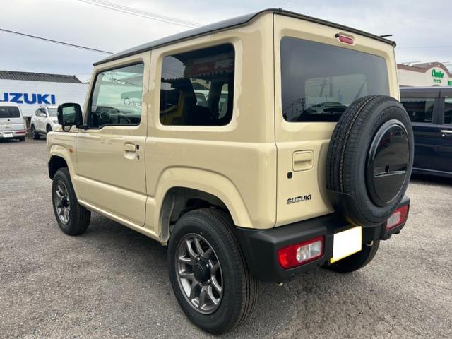 ジムニー ＸＣ　Ｒ７．１０登録車　未使用　４ＷＤ　シフォンアイボリーメタリック／ブラック２トーンルーフ　カロッツェリアナビ７インチ　バックカメラ（10枚目）