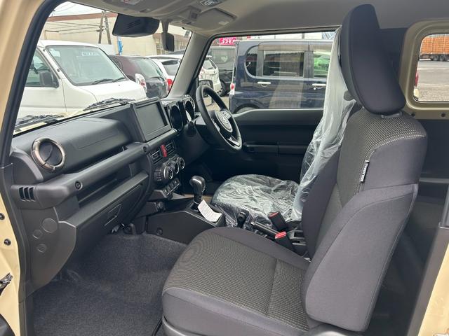 ジムニー ＸＣ　Ｒ７．１０登録車　未使用　４ＷＤ　シフォンアイボリーメタリック／ブラック２トーンルーフ　カロッツェリアナビ７インチ　バックカメラ（13枚目）