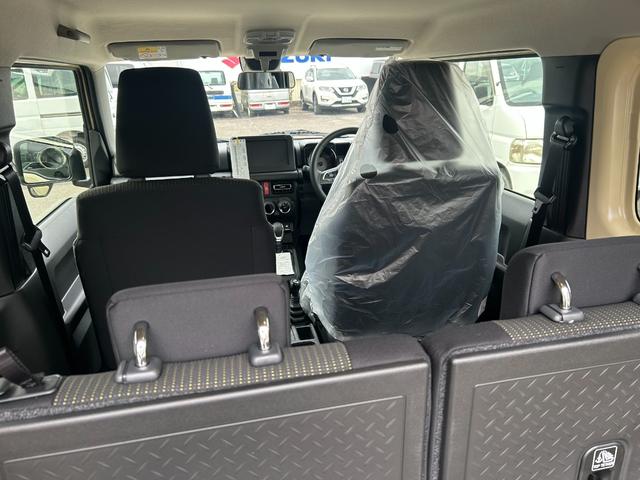 ジムニー ＸＣ　Ｒ７．１０登録車　未使用　４ＷＤ　シフォンアイボリーメタリック／ブラック２トーンルーフ　カロッツェリアナビ７インチ　バックカメラ（15枚目）