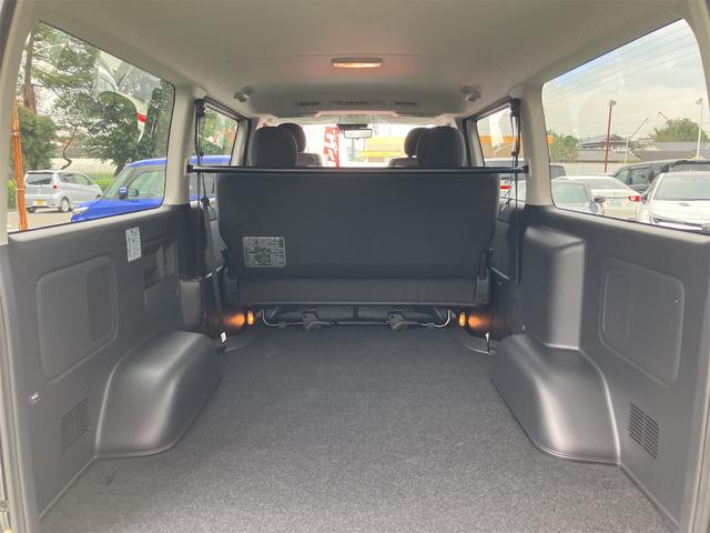 ハイエースバン 4WD バックカメラ フロントカメラ クリアランスソナー レーンアシスト 衝突被害軽減システム 両側電動スライドドア オートマチックハイビーム オートライト スマートキー 電動格納ミラー CVT(19枚目)