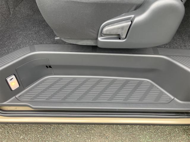 ハイエースバン 4WD バックカメラ フロントカメラ クリアランスソナー レーンアシスト 衝突被害軽減システム 両側電動スライドドア オートマチックハイビーム オートライト スマートキー 電動格納ミラー CVT(44枚目)