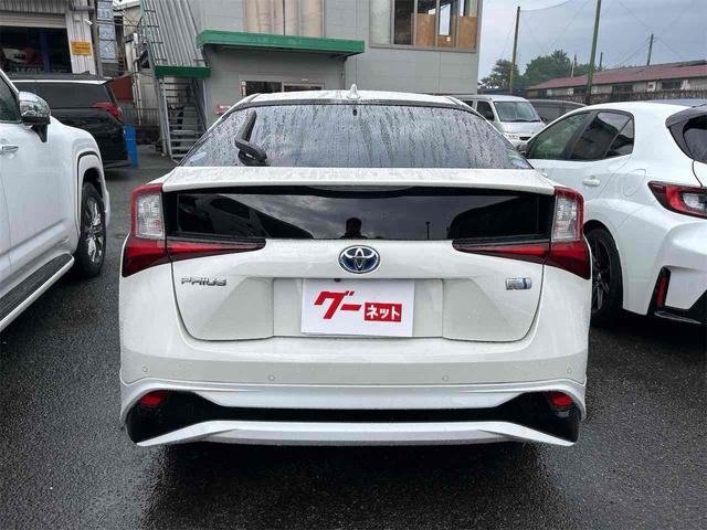 プリウス Ａツーリングセレクション　ドライブレコーダー　ＥＴＣ　クリアランスソナー　レーンアシスト　オートクルーズコントロール　パークアシスト　衝突被害軽減システム　バックカメラ　ナビ　ＴＶ　アルミホイール　オートマチックハイビーム（17枚目）